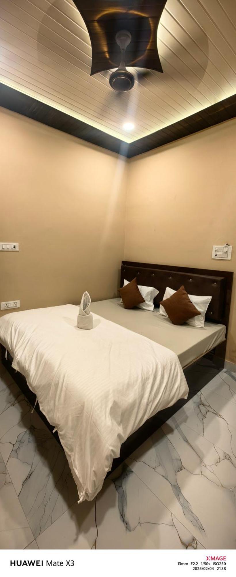 Kashi Yatra Guest House — Photos 3