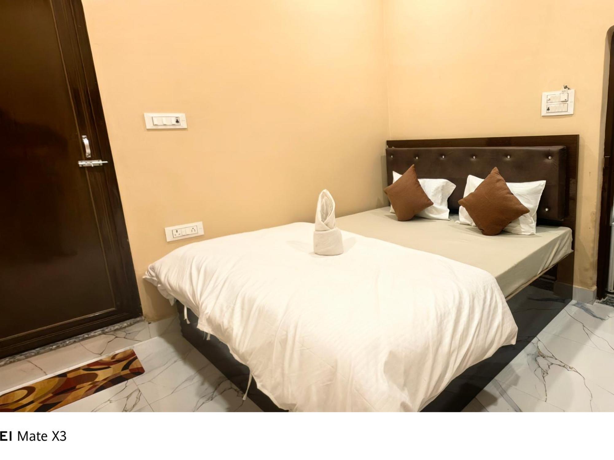 Kashi Yatra Guest House, Varanasi